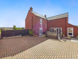 Rear- click for photo gallery